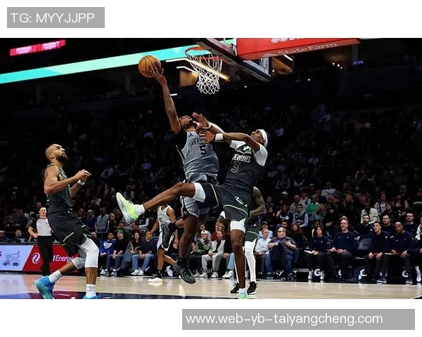 马刺三分球命中率惨淡近两战仅得17球球队状态堪忧 马刺三分球命中率惨淡近两战仅得17球球队状态堪忧